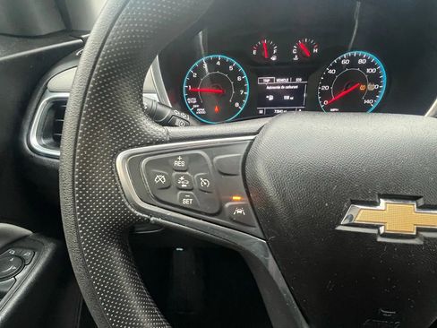 Used 2020 Chevrolet Equinox LS AWD/4WD image 15