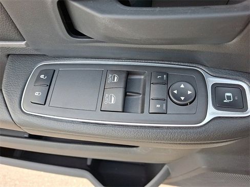 Used 2024 RAM 2500 Tradesman w/ Chrome Appearance Group image 26