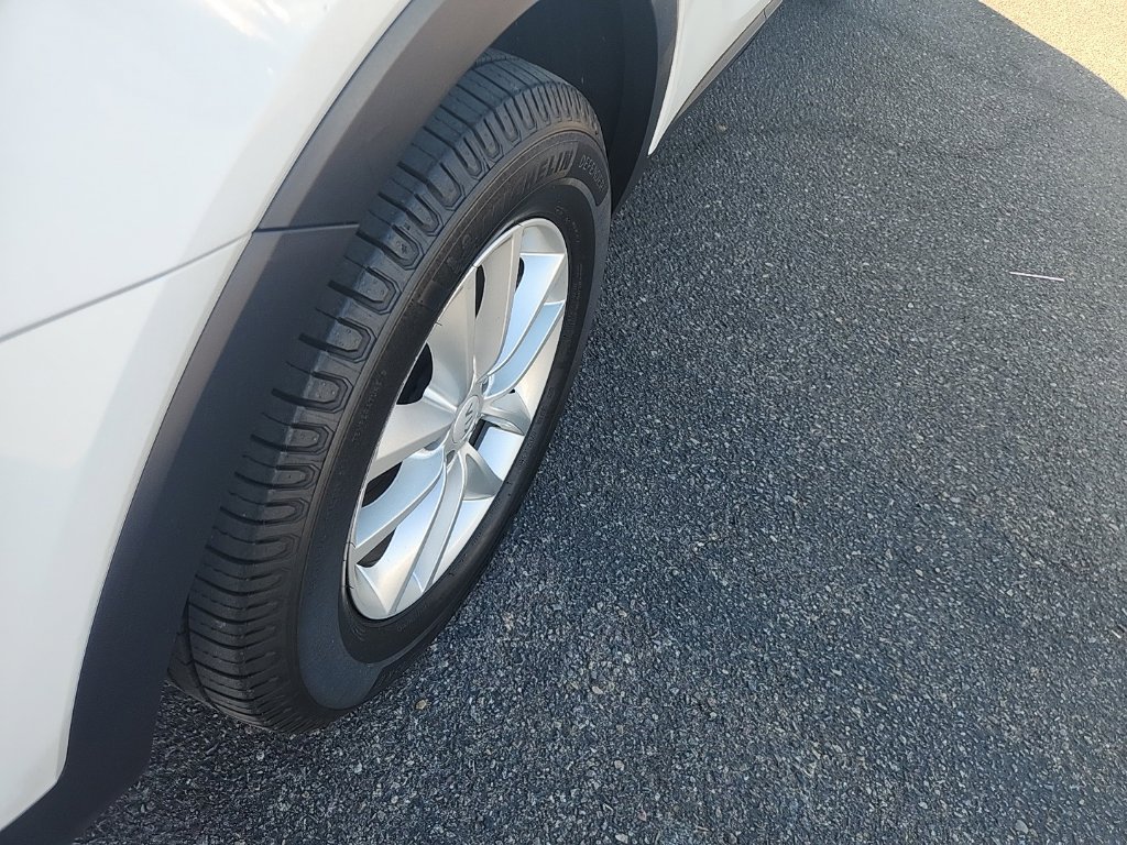 Used 2018 Kia Sorento FWD image 14