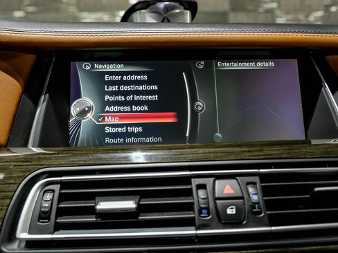 Used 2014 BMW 750i RWD image 32