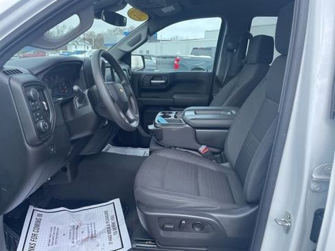 Used 2024 Chevrolet Silverado 1500 Custom image 17
