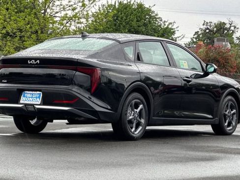 Used 2025 Kia K4 LXS image 4