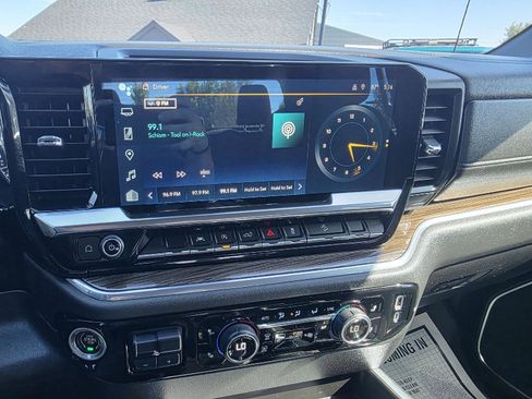 Used 2023 Chevrolet Silverado 1500 LT Trail Boss w/ Protection Package AWD/4WD image 16