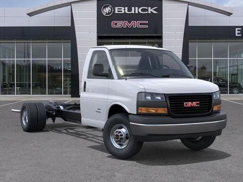 New 2025 GMC Savana 3500 Extended w/ Power Convenience Package image 7