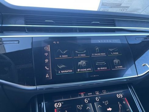New 2025 Audi A8 L 3.0T image 10