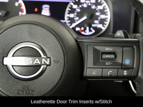 Used 2024 Nissan Rogue SV w/ SV Premium Package FWD image 10