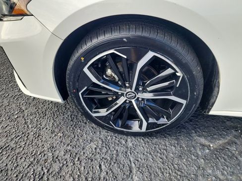 Used 2024 Nissan Altima 2.5 SR image 29