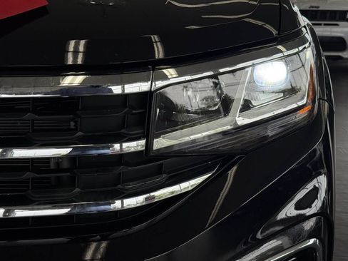 Used 2021 Volkswagen Atlas Cross Sport SEL Premium R-Line w/ Cross Sport MDO Package AWD/4WD image 5