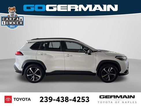 Used 2025 Toyota Corolla Cross AWD Hybrid w/ Convenience Package image 10