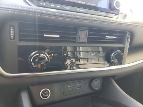 Used 2021 Nissan Rogue S image 30