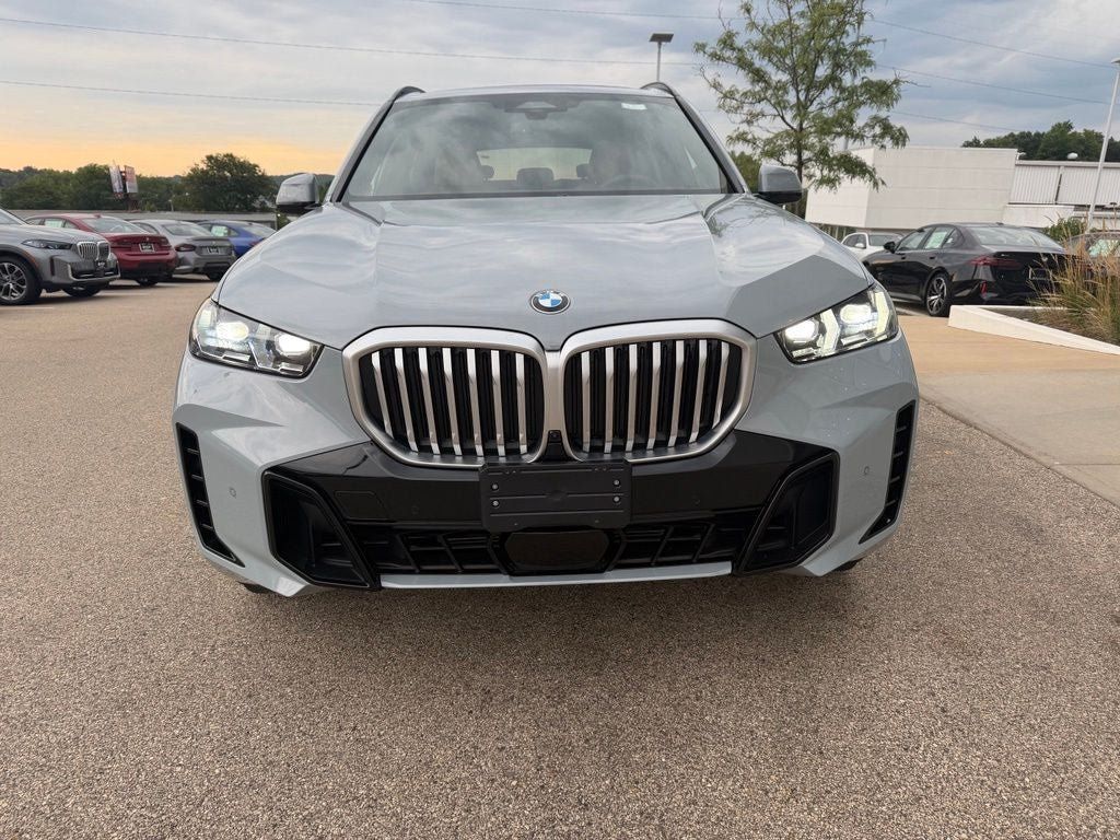 Used 2026 BMW X5 xDrive40i w/ M Sport Package AWD/4WD image 10