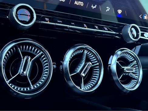 New 2025 Chevrolet Blazer EV LT w/ Super Cruise Package image 9