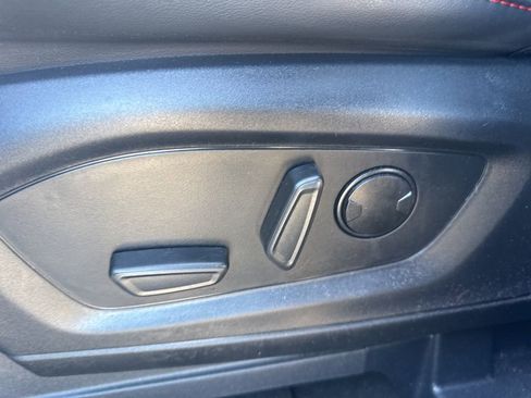 Used 2025 Ford Explorer ST-Line image 18