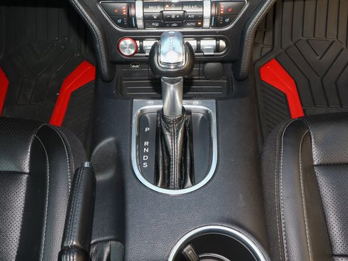 Used 2022 Ford Mustang Premium image 20