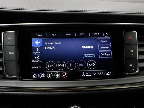 Used 2023 Buick Enclave Essence w/ Experience Buick Package image 3