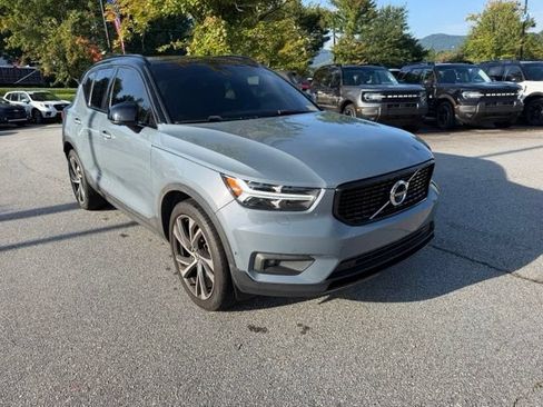 Used 2021 Volvo XC40 T5 R-Design w/ Advanced Package AWD/4WD image 7