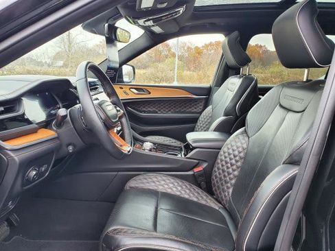 Used 2022 Jeep Grand Cherokee L Summit image 5