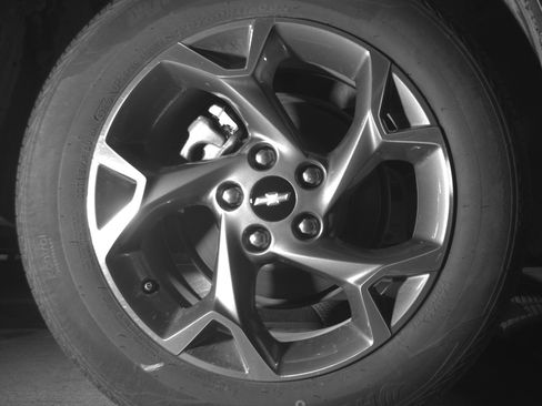 Used 2025 Chevrolet Trax LT FWD image 15