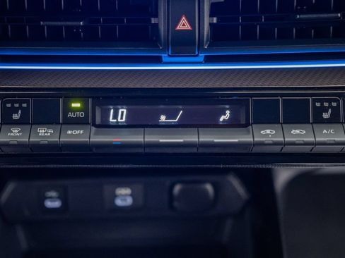 Certified 2023 Toyota Prius XLE FWD image 23