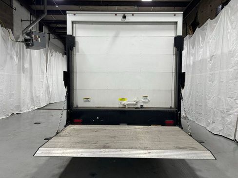 Used 2024 Ford E-350 and Econoline 350 Super Duty image 35