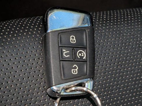 Used 2021 Volkswagen Atlas SEL Premium AWD/4WD image 35