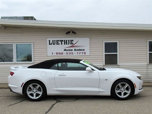 Used 2019 Chevrolet Camaro LT image 5