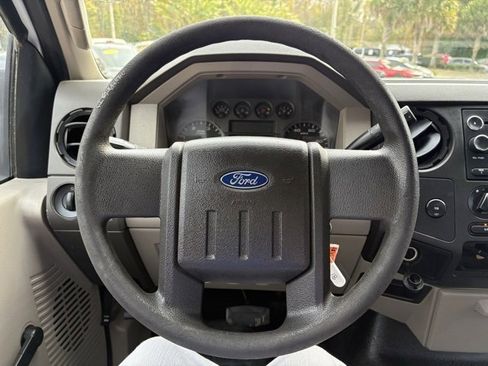 Used 2009 Ford F350 4x4 SuperCab Super Duty image 13