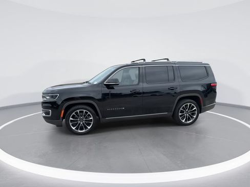 Used 2022 Jeep Wagoneer Series III w/ Premium Group I AWD/4WD image 3