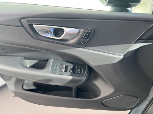 Used 2024 Volvo XC60 B5 Core image 15