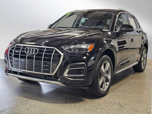 Used 2023 Audi Q5 2.0T Premium Plus w/ Premium Plus Package AWD/4WD image 7
