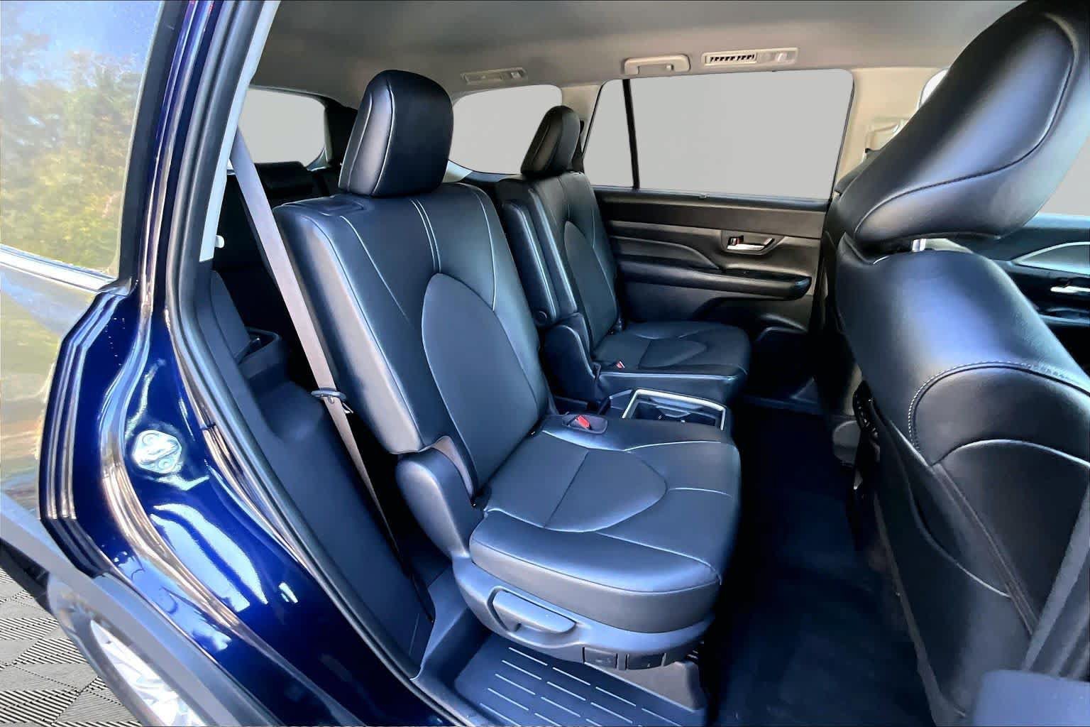 Used 2025 Toyota Grand Highlander FWD image 20