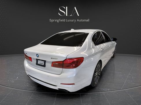 Used 2017 BMW 540i xDrive AWD/4WD image 4