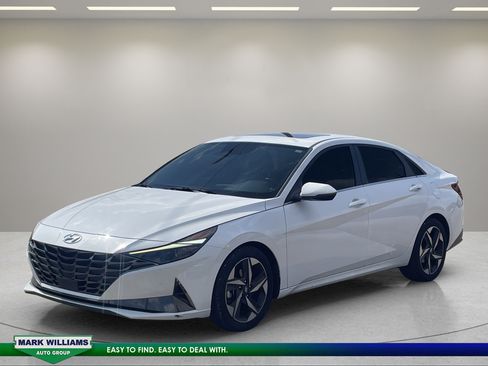 Used 2021 Hyundai Elantra Limited FWD image 2