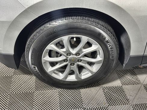 Used 2020 Chevrolet Equinox LS w/ LS Convenience Package image 12