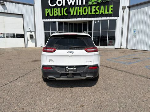 Used 2018 Jeep Cherokee Limited w/ Trailer Tow Group AWD/4WD image 4