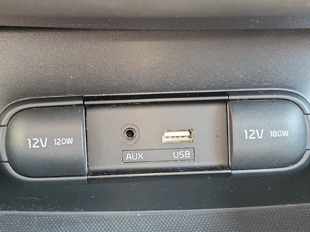 Used 2019 Kia Soul FWD image 34