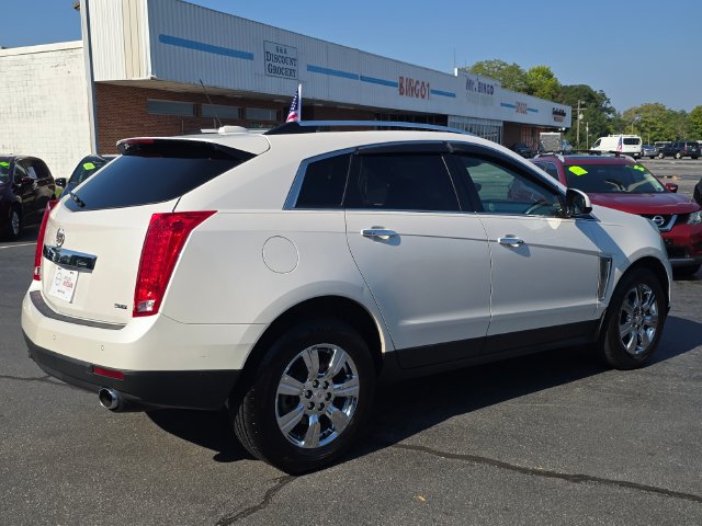 Used 2015 Cadillac SRX Luxury w/ Driver Awareness Package FWD image 3