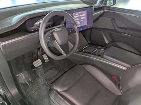 Used 2023 Tesla Model X Plaid image 10