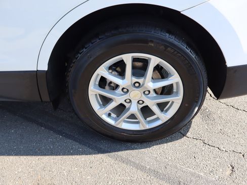 Used 2022 Chevrolet Equinox LS FWD image 39