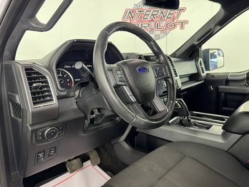 Used 2016 Ford F150 XLT w/ Equipment Group 302A Luxury AWD/4WD image 10