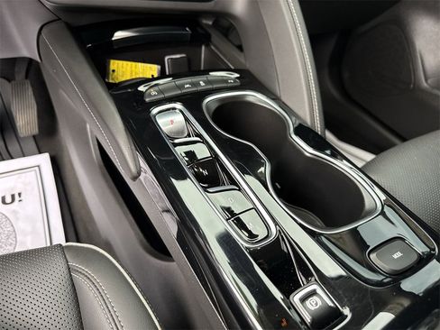 Used 2023 Buick Envision Essence image 20