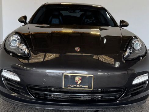 Used 2013 Porsche Panamera S RWD image 3