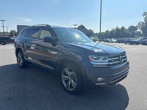 Used 2018 Volkswagen Atlas SE w/ R-Line Package FWD image 9
