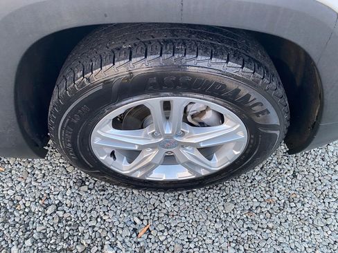 Used 2021 GMC Terrain SLE w/ Driver Convenience Package image 23