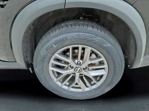 Used 2024 Nissan Rogue S AWD/4WD image 14