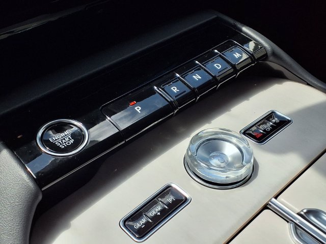 New 2026 Lincoln Navigator Premiere AWD/4WD image 13