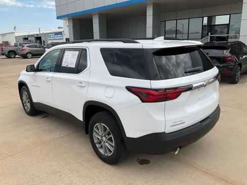 Used 2023 Chevrolet Traverse LT FWD image 34