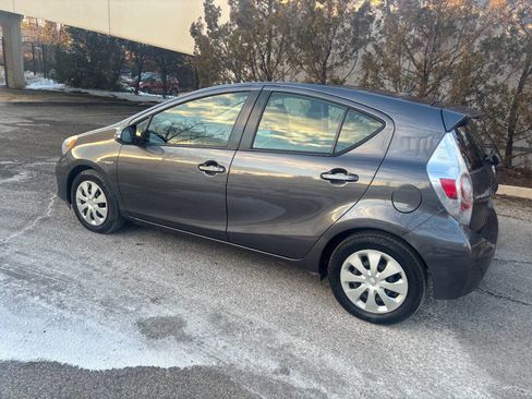 Used 2012 Toyota Prius C One image 8