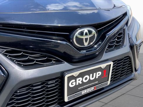 Used 2021 Toyota Camry SE FWD image 29