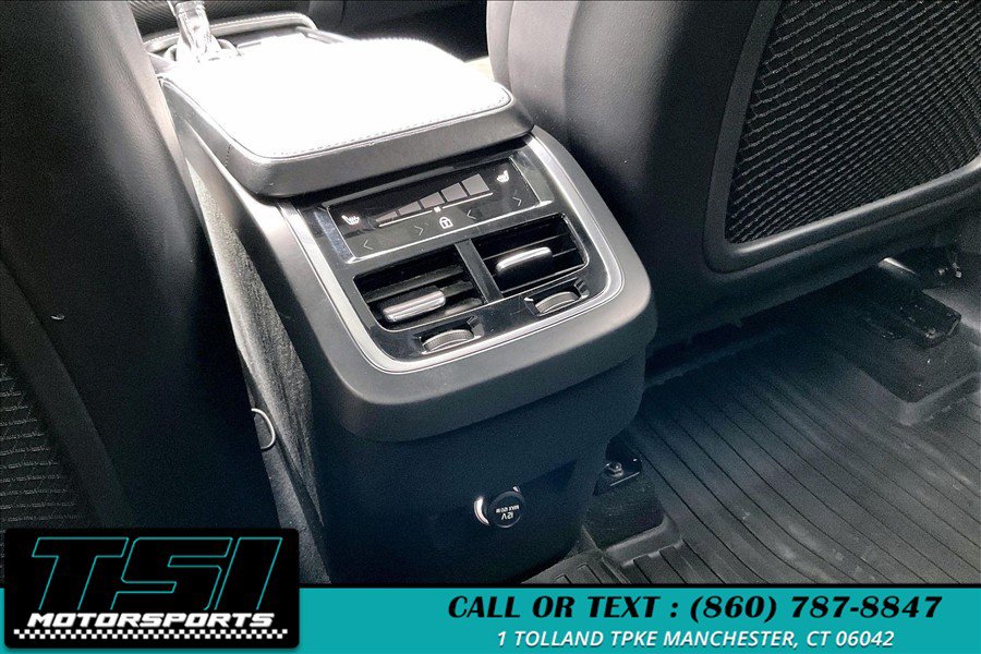 Used 2019 Volvo XC90 T5 R-Design w/ Protection Package Premier AWD/4WD image 30